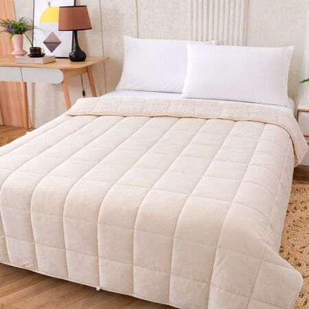 Acolchado Edredón RIETI By Gadnic Queen Reversible Corderito