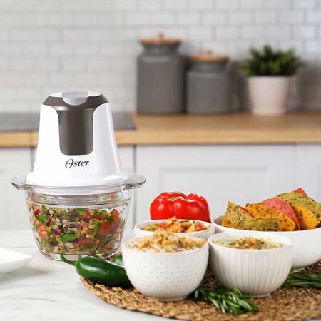 Mini picadora Oster 3 tazas con tazón de vidrio FPSTFP3340