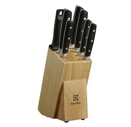 JUEGO DE CUCHILLOS DE COCINA ELECTROLUX, CON AFILADOR Y BASE DE MADERA. (41044558)
