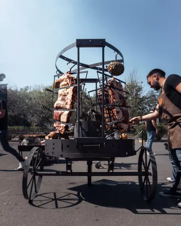 Fogon Asador Tromen Duomo Grande con Carro